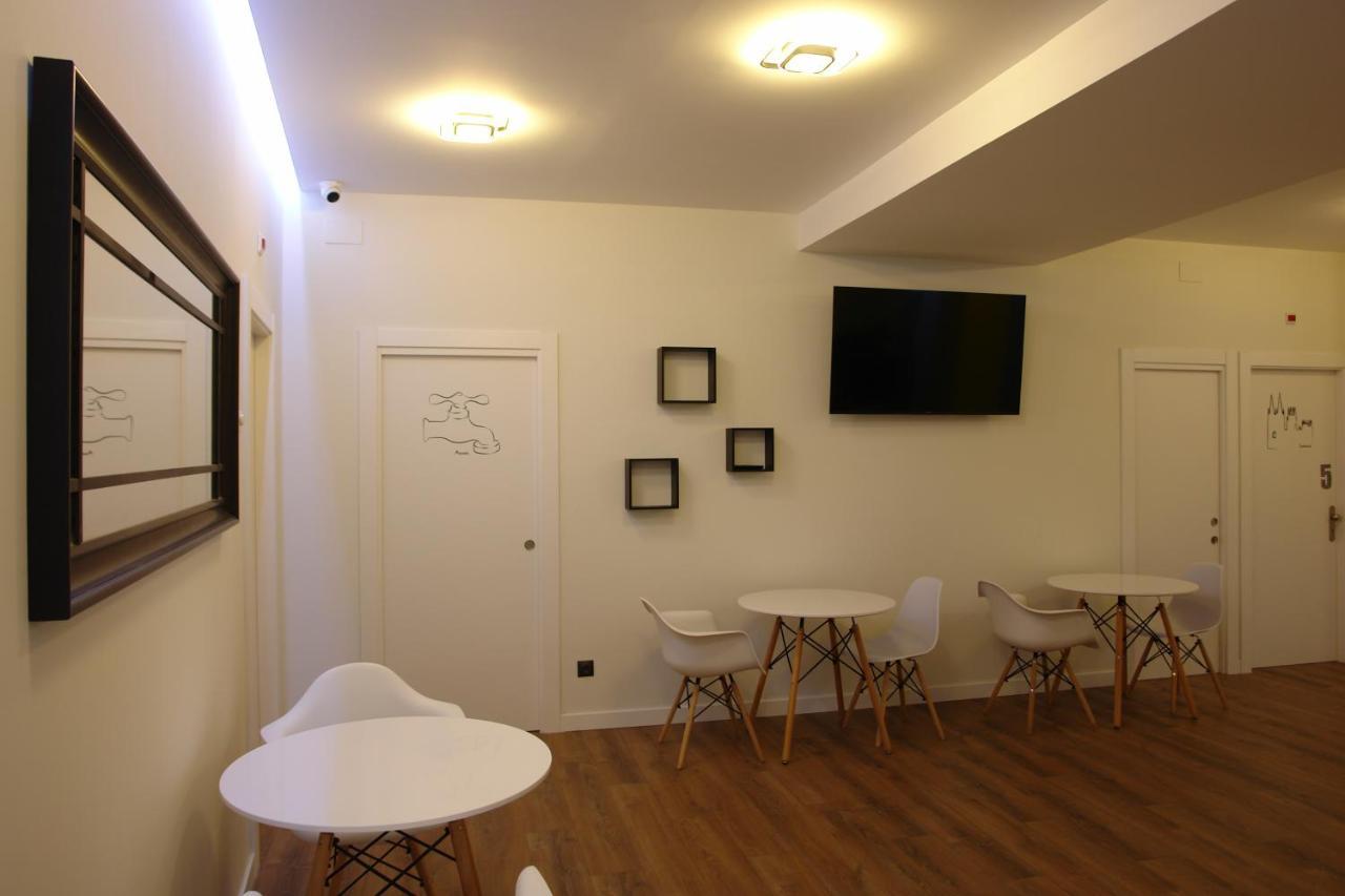 Hostel Trovadores Burgo Dış mekan fotoğraf
